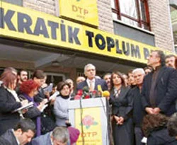 DTP'nin kapatılması KCK'yı güçlendirir