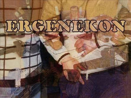 Ergenekon davasında saygı duruşu