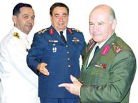 Eski komutanlar ifade verecek
