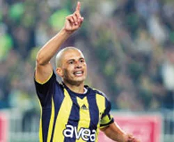 Fenerbahçe, liderliği bırakmak istemiyor