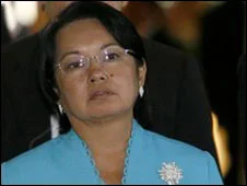 Filipinlerde sıkıyönetim ilan edildi