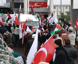 Gazze konvoyu Türkiye'ye geldi