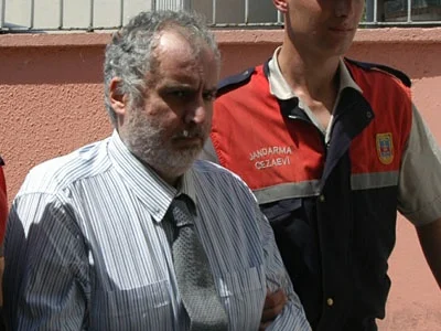Gizli celsede itiraf etti