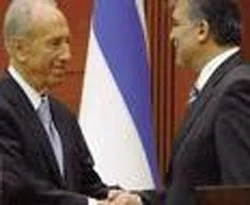 Gül, Peres'in davetini kabul etti