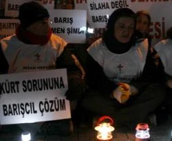 İHD linçe karşı 'barış nöbeti'nde