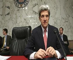 İran, Kerry'nin talebini görüşüyor