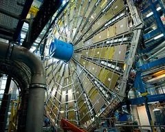 İsrail CERN'de kafaları karıştırdı