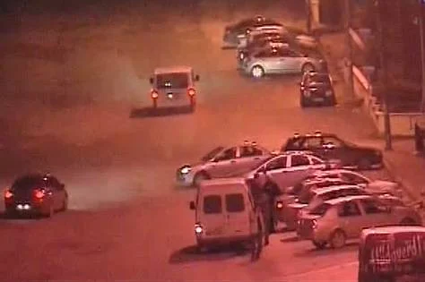 "Kafana takma. Bir şey yok. Bize bir şey olmaz"