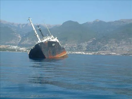 Karadeniz'de gemi battı: 2 ölü, 2 kayıp