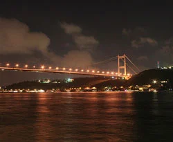 Köprüde midem bulanıyor dedi ve atladı