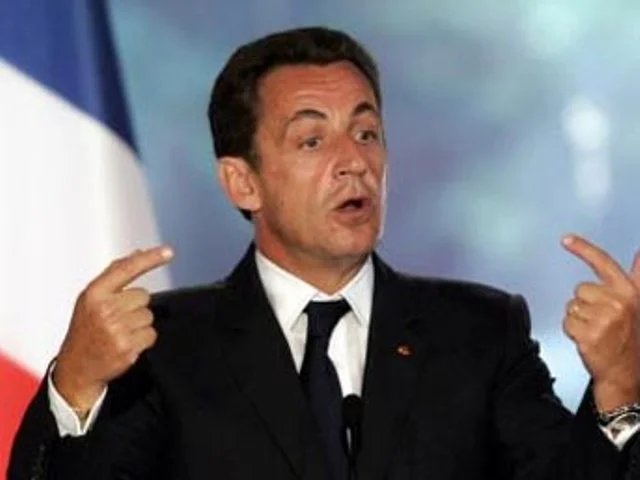 Müslümanlar Sarkozy'i uyardı