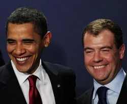 Obama ve Medvedev silahsızlanmayı görüştü