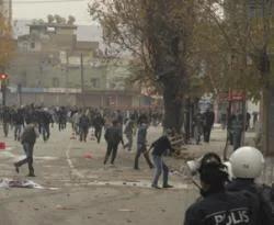 'Öcalan Kavgası' Türkiye'ye yayıldı