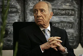 Peres: Gül'ü hala İsrail'e bekliyoruz