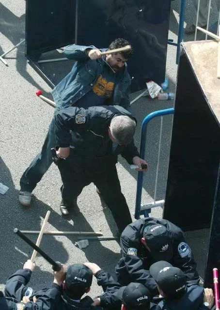 Polis kendisini korumayı öğreniyor!