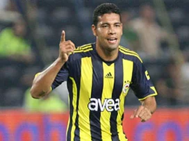 R. Madrid Dos Santos'la anlaştı