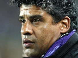 Rijkaard: Hakemleri bırakıp kendimize bakalım