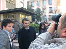 Rüşvet iddiası için suç duyurusu