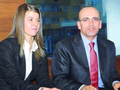 Şimşek nişanlandı bürokratlar sevindi