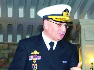 Üç amirale Kafes celbi