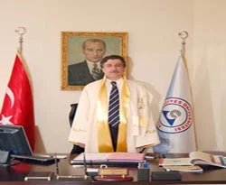 'Üniversite çözülürse diğerleri de çözülür'