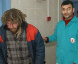 Yüzlerce evsizi donmaktan kurtardılar