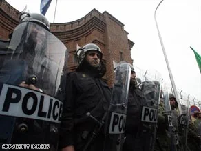 3 polis öldürüldü