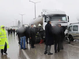 30 araç birbirine girdi onlarca yaralı var