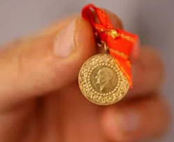 Altın kesesinden 15 liralık 'çeyrek' çıkabilir