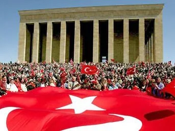 Anıtkabir Defteri'ne 'şaka' kaka oldu