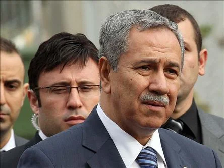 Arınç'tan Baykal'a kozmik tepki