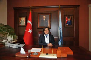 Atanmayan öğretmenlerden Nimet Çubukçu'ya karne