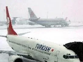 Atatürk Havalimanında aksaklık yaşanıyor