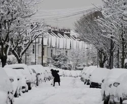 Avrupa'da kar hayatı felç etti