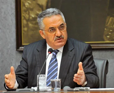 Bakan Yazıcı'nın uçağı Batum'a inemedi