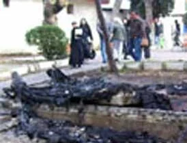 Başörtülü öğrencilerin kabini kundaklandı