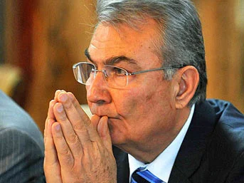 Baykal'dan, "komplocu iktidar" uyarısı