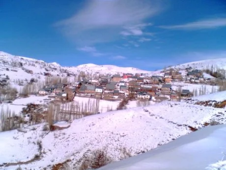 Büyük Menderes taştı, karayolu sular altında