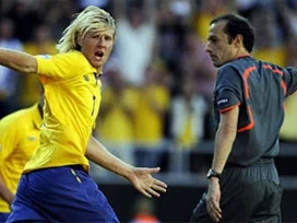Çakır, Hollanda ve İngiltere maçında