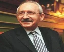 CHP, türbanlılara tazminat ödeyecek