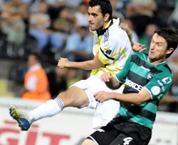 Fenerbahçe liderliği sürdürdü