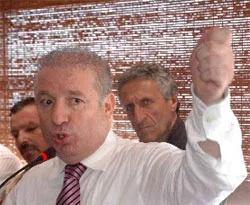 "Hoca ile Bacı'yı neden içeri tıkmadınız?"