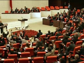 İnsan hakları açılımın içine giriyor!