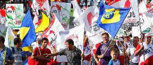 Kapitalizme alternatif model için toplandılar