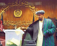 Karzai'ye ağır kabine darbesi
