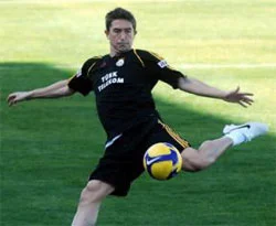 Kewell idmanı tamamlayamadı