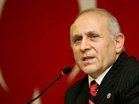 Kuzu: Son çözün Anayasa değişikliği