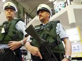 Münih'te bomba paniği