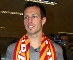 Neill: Fovet de oynarım ama defans oyuncusuyum