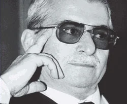 Rasim Özdenören'i nasıl bilrsiniz?